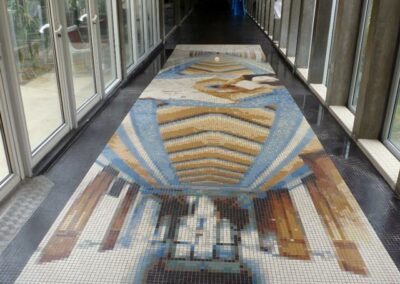 Pédiluve. Mosaïque de Marin Kasimir - années 2010 - archives municipales de Bègles