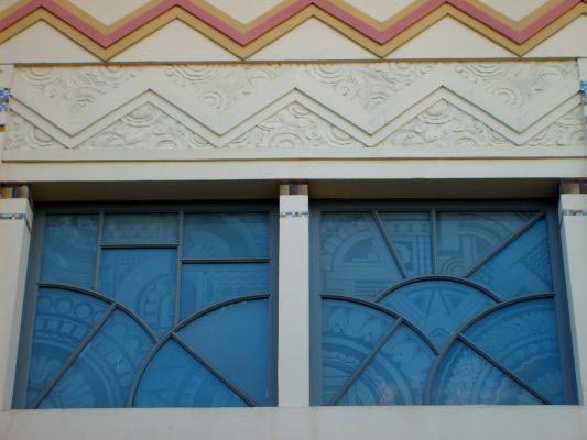 Les vitraux des bains de Bègles